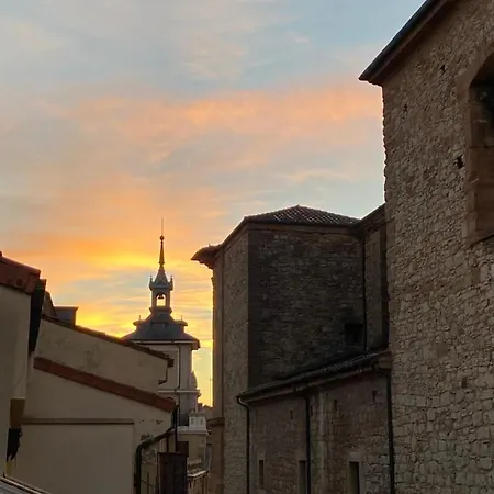 Atico Al Lado Del Ayuntamiento Daire *