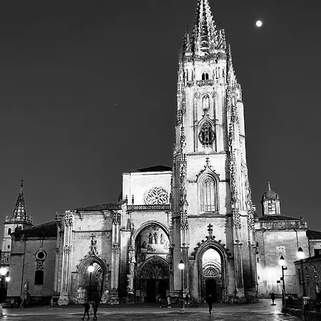 Atico Al Lado Del Ayuntamiento Appartement Oviede