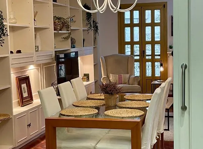 Atico Al Lado Del Ayuntamiento 아파트 *