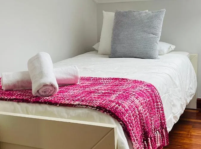 Atico Al Lado Del Ayuntamiento * 오비에도